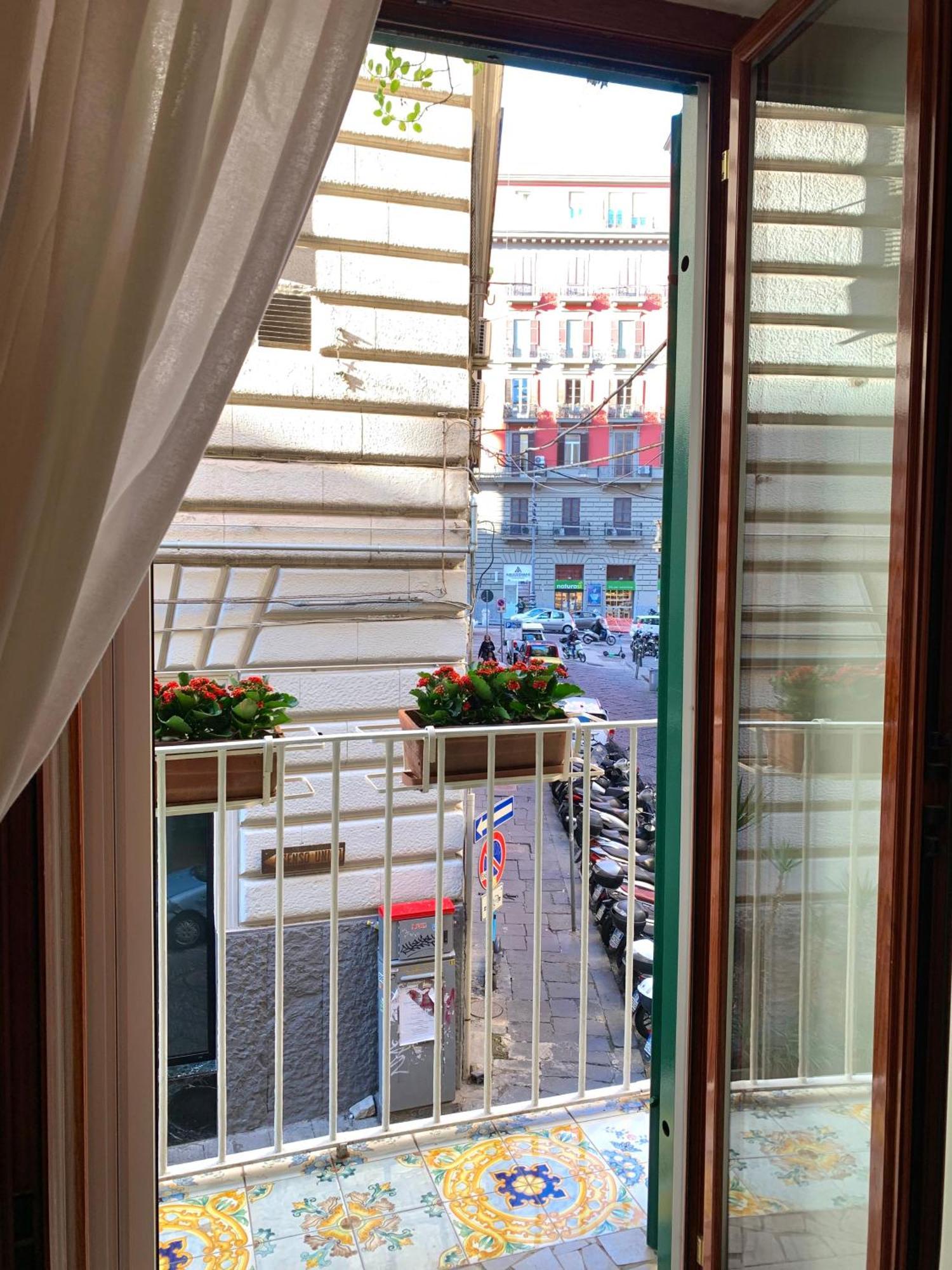Casa Giulia, Nuovo Appartamento In Centro! Naples Exterior photo